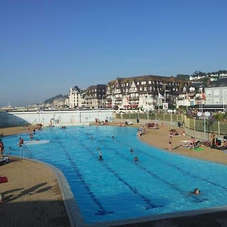 Un Chez Soi Bord De Mer Trouville-sur-mer Exteriör bild