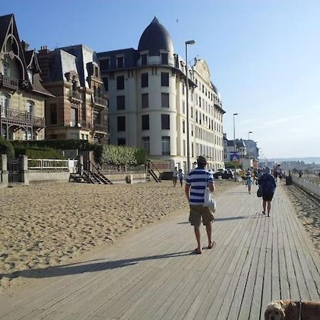 Un Chez Soi Bord De Mer Trouville-sur-mer Exteriör bild
