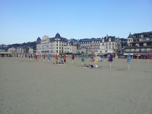 Un Chez Soi Bord De Mer Trouville-sur-mer Exteriör bild